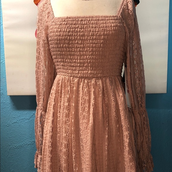 Celebrity Pink Long Sleeve Lace Dress - Picture 2 of 3